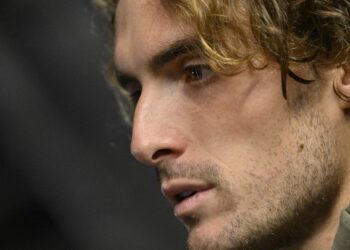 ATP - Rolex Paris Masters > Tsitsipas, après sa défaite contre Zverev : "Je vois énormément de progrès dans son jeu, j’en suis même surpris. Il est devenu meilleur"