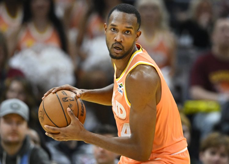 Evan Mobley encore blessé au mollet