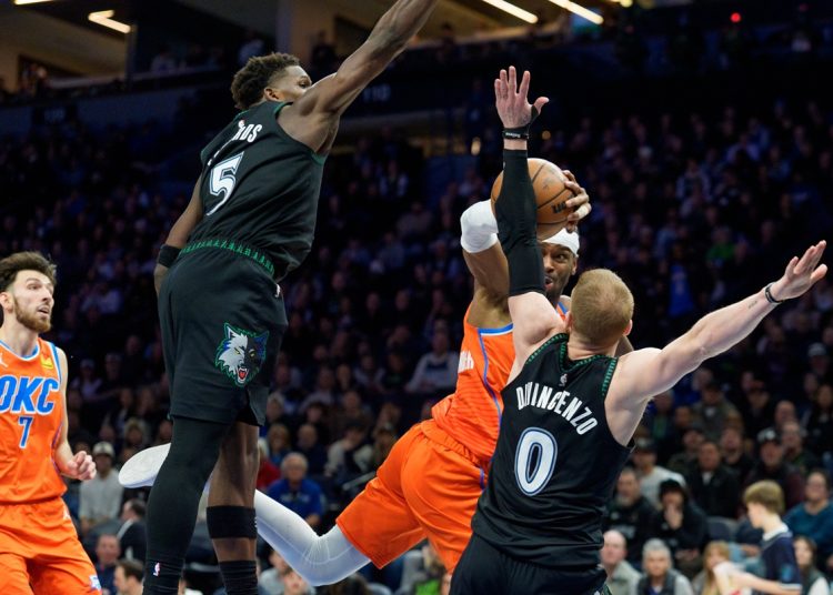 Les Wolves montrent les muscles et écrasent le Thunder !