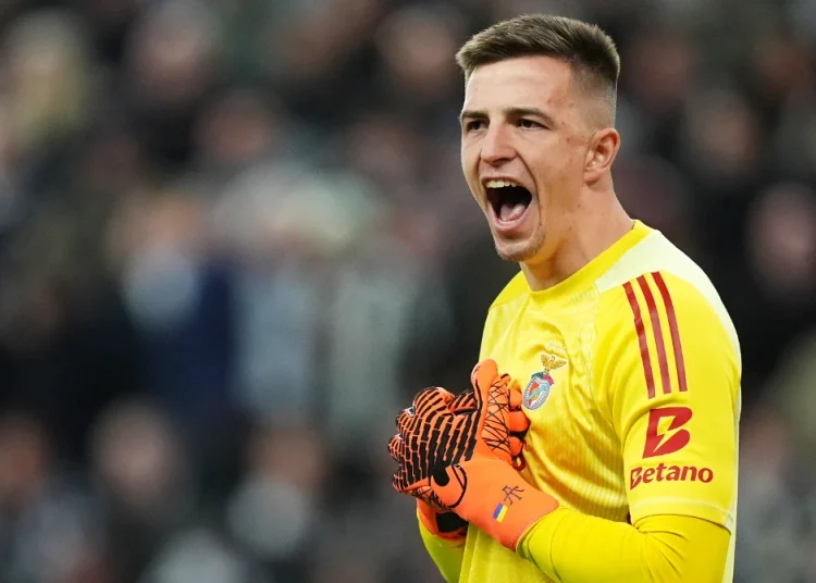 L’incroyable but du gardien de Benfica qui élimine l’OM (vidéo) !