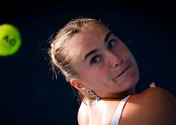 Open d'Australie > Aryna Sabalenka sur Elina Svitolina, qui ne lui serre toujours pas la main : "Ils le font depuis si longtemps. Je ne me concentre pas là-dessus. C'est leur décision, et je la respecte"