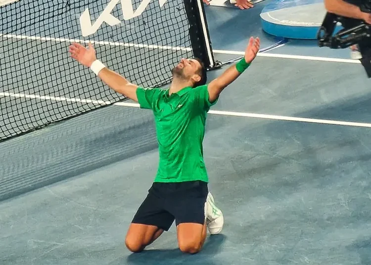 Open d'Australie > "Ce dont nous avons été témoins de la part de Novak Djokovic est difficile à décrire avec des mots. Il a puisé dans toutes les fibres de son corps. Ce fut un moment mémorable", explique Paul McNamee