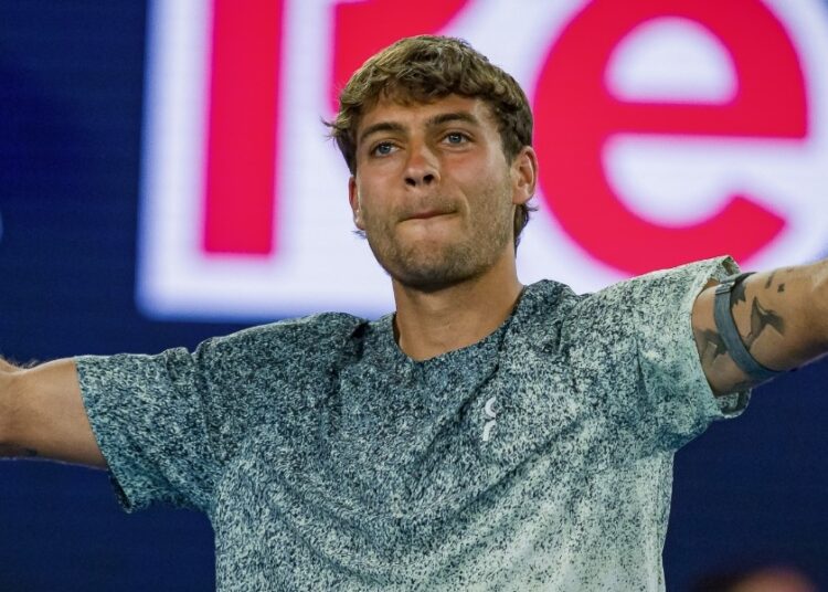 Open d'Australie > Cobolli, balayé par le 185e mondial : "Une demi-heure avant d'entrer sur le court, j'ai ressenti de fortes douleurs à l'estomac. J'ai pris des comprimés et je suis allé aux toilettes, mais cela n'a pas suffi"