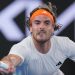 Open d'Australie > L'excuse de Tsitsipas après sa défaite dès le 2e tour : "C'est la chose la plus stupide qui me soit arrivée avant un tournoi"