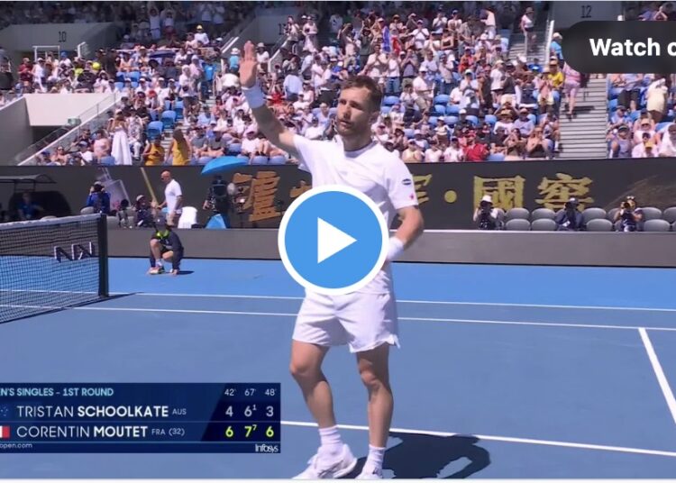 Open d'Australie > Moutet sifflé, hué, mais vainqueur !