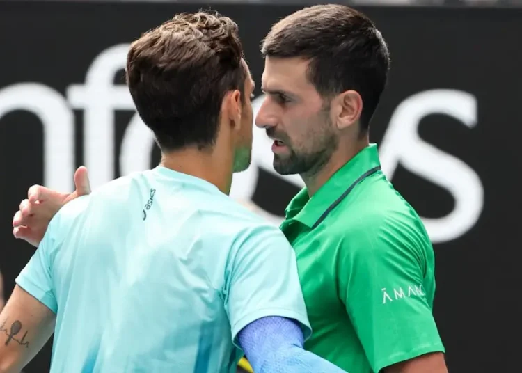 Open d'Australie > Musetti taquin avec Djokovic après son abandon : "J'ai vu qu'il avait demandé un temps mort médical, mais je ne m'inquiétais pas vraiment pour lui"