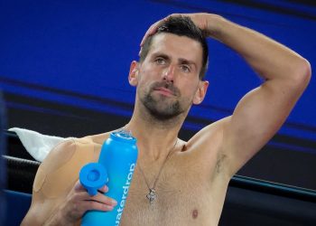 Open d'Australie > Novak Djokovic : "Pourquoi avoir besoin d'un entraîneur à ce stade de ma carrière alors que j'ai remporté 24 titres du Grand Chelem ? Cela va au-delà du tennis. Vous êtes un athlète individuel. Il n'y a pas de remplaçant"