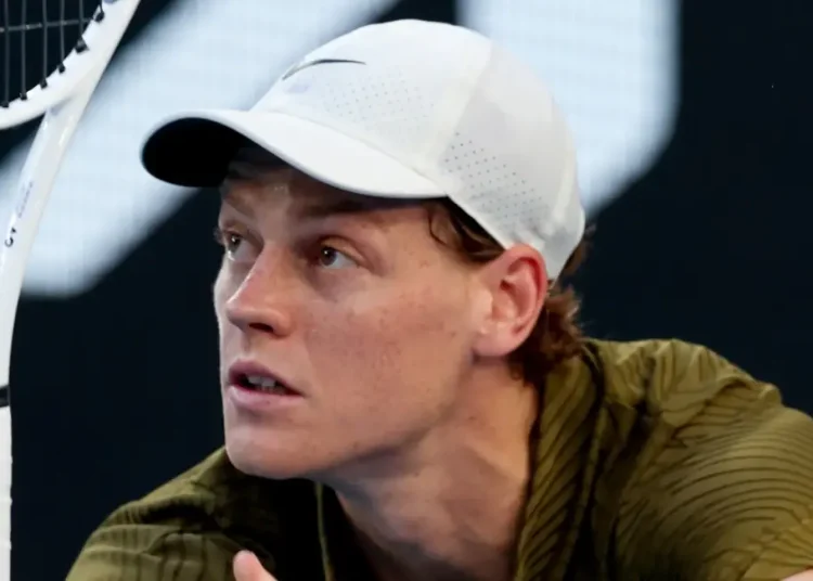Open d'Australie > Paolo Bertolucci remue le couteau dans la plaie de Sinner, défait par Djokovic : "Malgré toutes les statistiques en sa faveur, Jannik s'incline à cause d'un misérable 2 sur 18 sur balles de break"