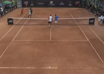 Vidéos, Actualité > Actes racistes en plein match : deux joueurs arrêtés par la police militaire au Brésil