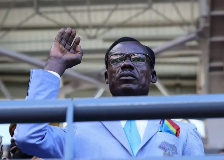 CAN 2025 : le cadeau rétro du Maroc pour le supporter-statue Lumumba VEA