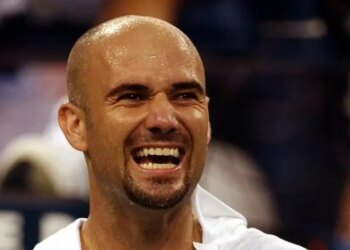 ATP > Andre Agassi sur sa fameuse perruque et ses tenues extravagantes : "J'avais un côté rebelle. Mais rien que d'imaginer ce que ce serait de gérer les réseaux sociaux aujourd'hui, ça me donne la chair de poule"