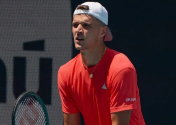 ATP - Doha > Jakub Mensik, vainqueur de Sinner : "Il a commis une erreur qui lui a coûté cher"