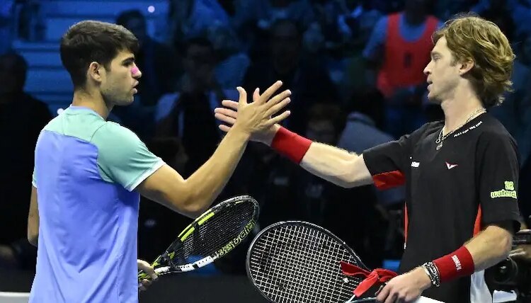 ATP - Dubaï > Andrey Rublev : "On doit respecter Carlos Alcaraz mais on ne doit pas se mettre en tête qu'il est invincible"