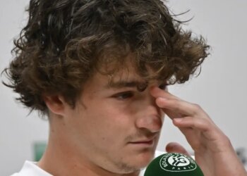 ATP > "Joao Fonseca n'est vraiment pas dans une situation facile en ce moment. Il a une pancarte dans le dos", estime Frédéric Verdier