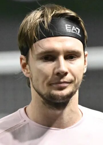 ATP - Rotterdam > Bublik sans pitié pour son adversaire, un ancien top 10 : "Je suis Djokovic comparé à lui !"