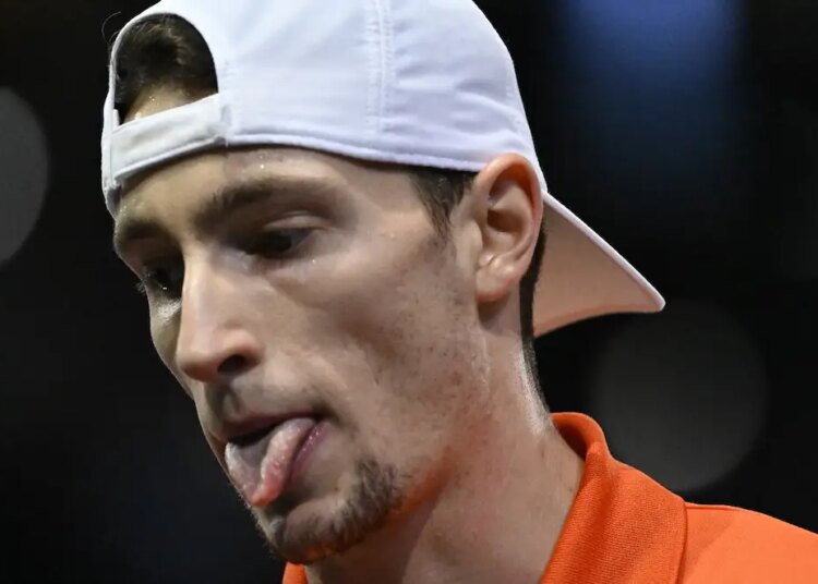 ATP - Rotterdam > "On ne peut pas dire qu'Ugo Humbert n’a pas essayé, agressé, varié, tenté, monté, poussé, mais la balle revient toujours avec De Minaur", souligne Benoît Maylin
