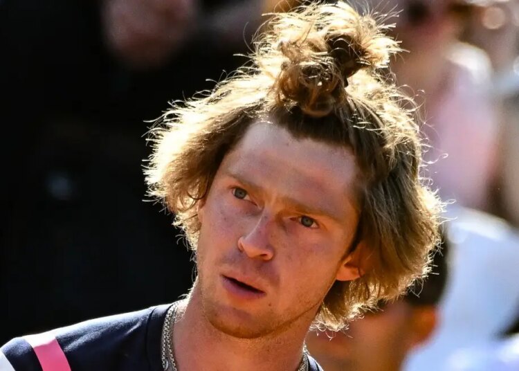 ATP > Rublev concernant son dernier duel face à Alcaraz : "J'ai pu rivaliser avec lui à armes égales en fond de court. J'ai senti que je pouvais gérer son rythme, sa puissance et son intensité. Et c'est la première fois que je ressens cela"