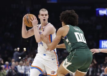Après 137 matches d’attente, Nikola Topic fait enfin ses débuts en NBA