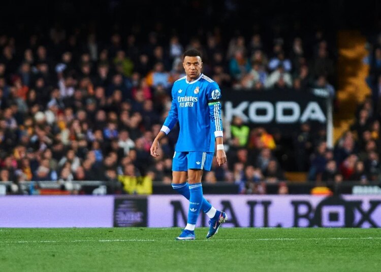 Brahim Diaz sauve Kylian Mbappé