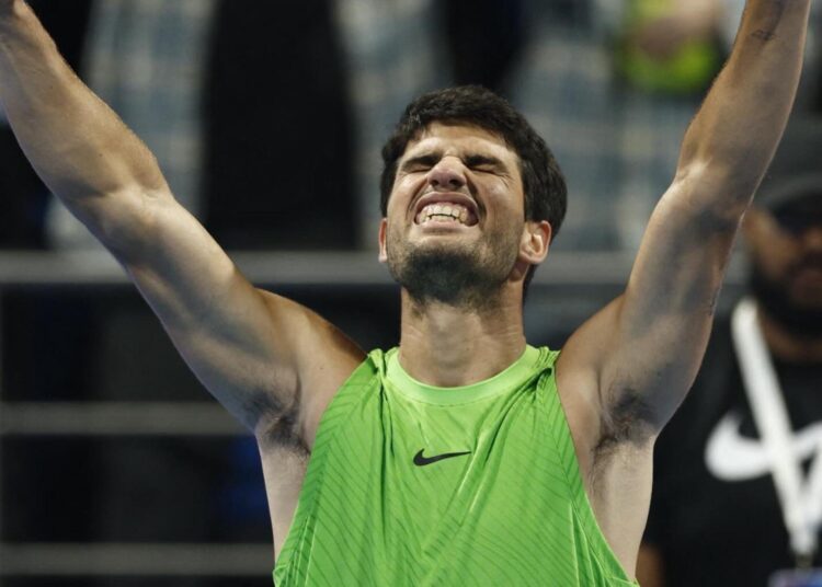Carlos Alcaraz file en finale de Doha après un duel acharné contre Rublev
