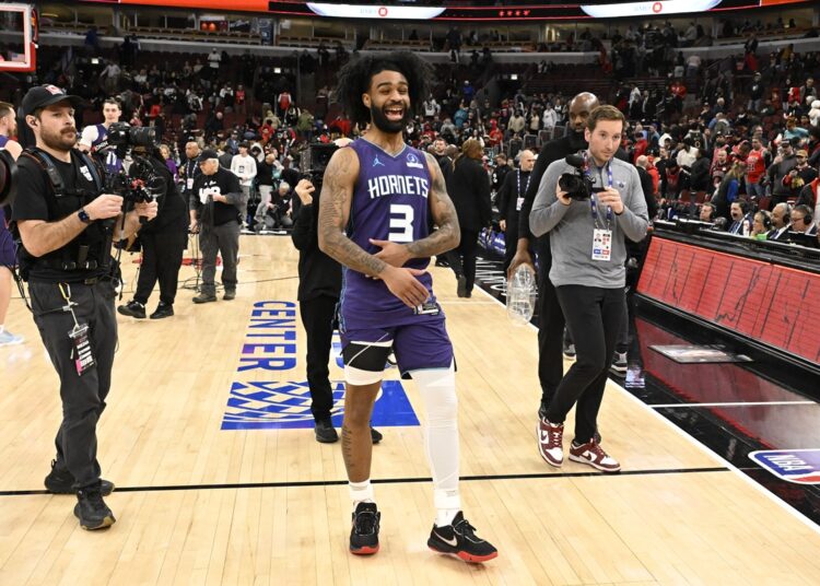 Coby White a joué son premier match avec les Hornets à… Chicago !