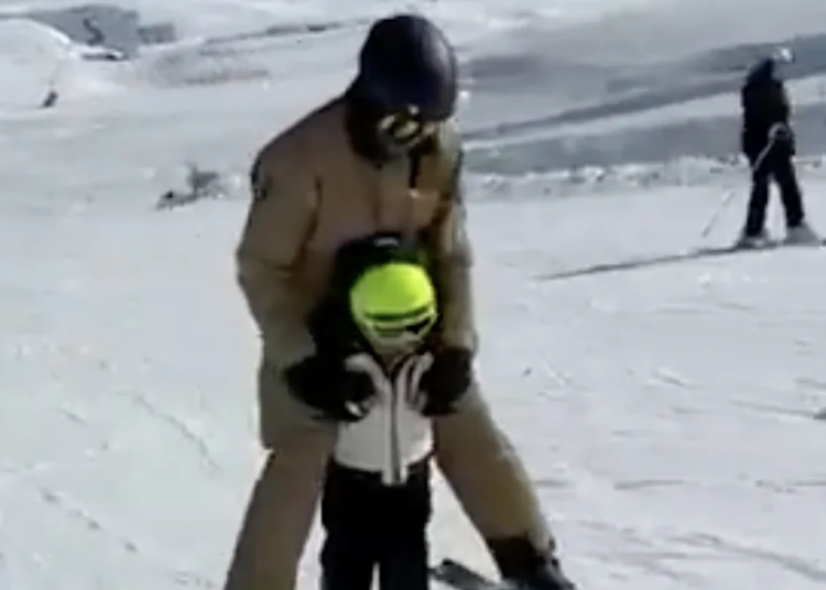 Insolite, Vidéos > La nouvelle reconversion de Rafael Nadal : professeur particulier pour son fils