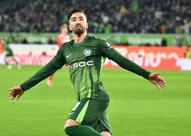 “J’ai vu le feu en lui”, le coach de Mohamed Amoura raconte la petite accolade qui a tout changé