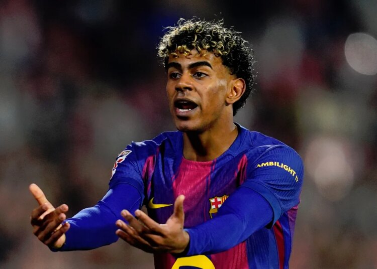 Lamine Yamal mécontent, Hansi Flick s'explique