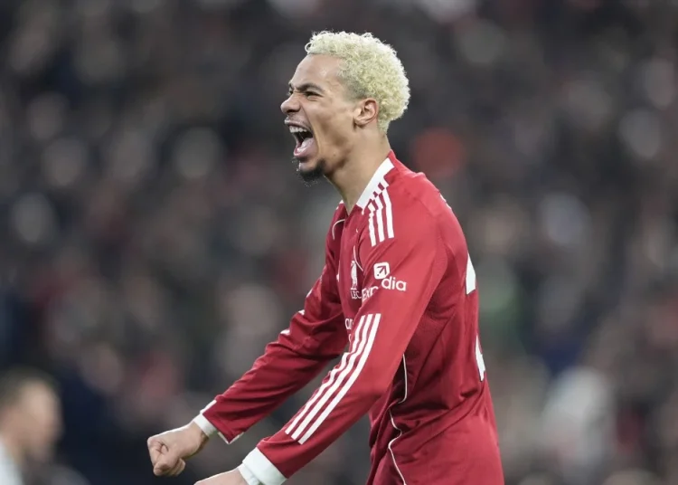 Le doublé d’Ekitiké, les larmes de Konaté