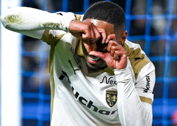 Lens déprime tout Paris !