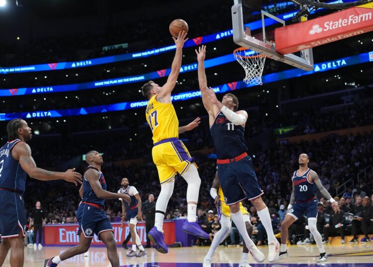 Luka Doncic sort le grand jeu pour repousser des Clippers accrocheurs