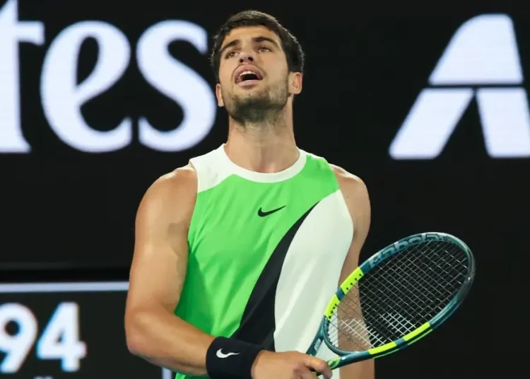 Open d'Australie > Alcaraz à Djokovic après l'avoir battu en finale : "Tu dis que je fais des choses incroyables, mais ce que tu fais est vraiment inspirant, pas seulement pour les sportifs mais pour tous les gens du monde entier"
