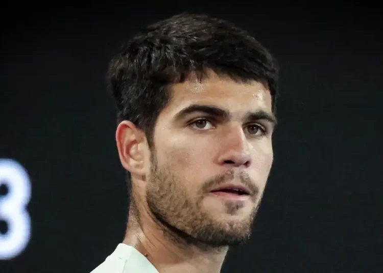 Open d'Australie > Dans l'incompréhension, Alcaraz interpelle l’arbitre après avoir recollé face à Djokovic