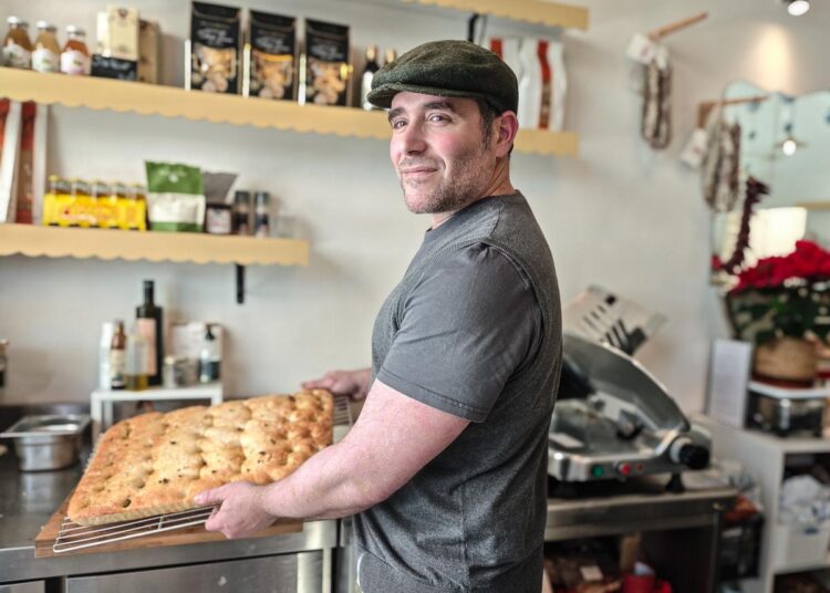 Simone Santa Maria, le cuisinier-traiteur à l’accent d’Italie fait déguster sur place