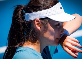 WTA - Cluj > Emma Raducanu, sèchement battue en finale par une future retraitée : "Je n'avais aucune chance si je n'étais pas à 100 % de mes capacités, et même si cela avait été le cas, elle aurait quand même joué un tennis incroyable"