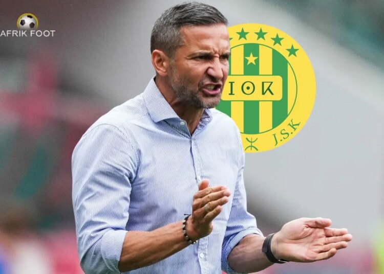 JS Kabylie : l’entraîneur a failli se battre avec les supporters !
