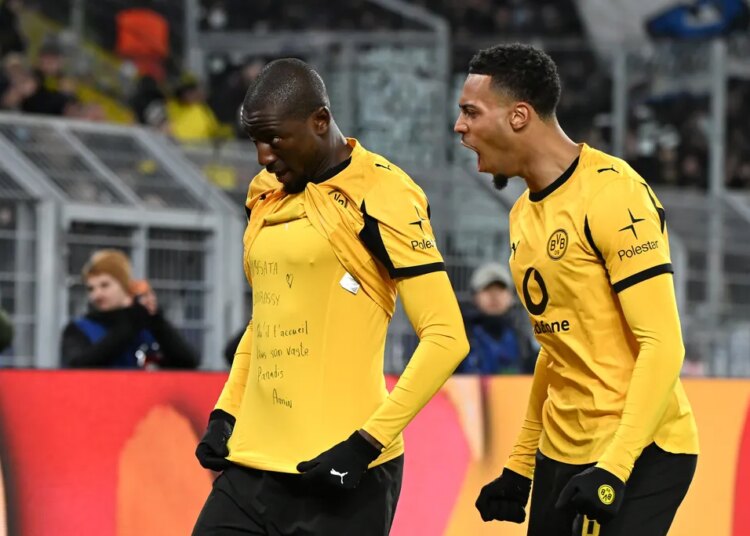 l’hommage émouvant du buteur de Dortmund pour sa nièce, Aissata, en Ligue des champions