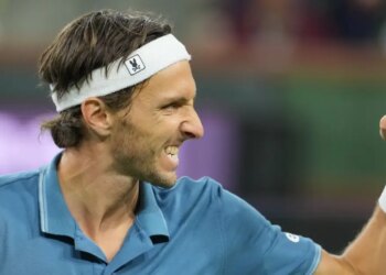 ATP - Indian Wells, Vidéos > L'étonnante célébration de Rinderknech après avoir "fait tiquer" Djokovic