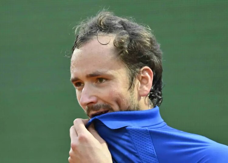 ATP, Insolite > Daniil Medvedev en pleine galère : "Aucun de mes bagages n'est arrivé. J'en aurais bien besoin pour jouer au Miami Open. Pouvez-vous m'aider ?"