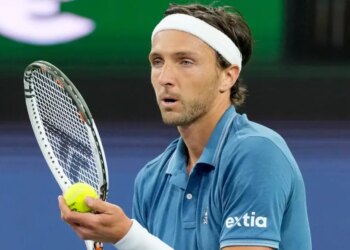ATP - Miami > La réponse de Rinderknech à Alcaraz : "Si les gars jouaient comme Federer, je pense qu'il serait plus enquiquiné sur ses matches"