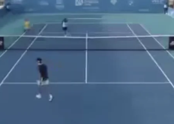 ATP, Vidéos > Embrouille entre deux joueurs du top 150 : "Beaucoup de gens savent comment il est. Je regarde Alcaraz et Sinner, ils restent calmes dans les moments les plus importants"