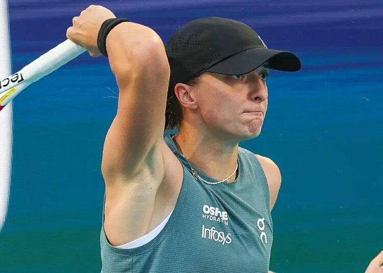 ATP/WTA Miami > Rennae Stubbs inquiète pour Swiatek : "Je n'aime pas voir ça. On l'a vu chez Coco Gauff aussi. Si vous regardez de l’autre côté du court, vous vous dites : “OK, j’ai une chance”