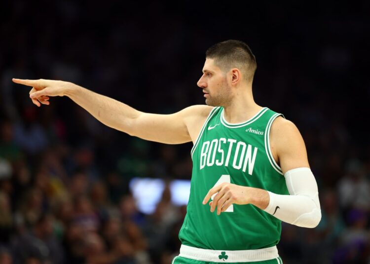 Environ un mois d’absence pour Nikola Vucevic