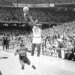 Le 29 mars 1982, Michael Jordan offre le titre NCAA à North Carolina