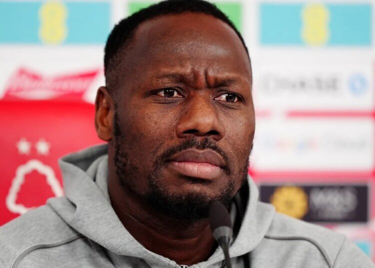 Le sélectionneur du Sénégal provoque les Bleus