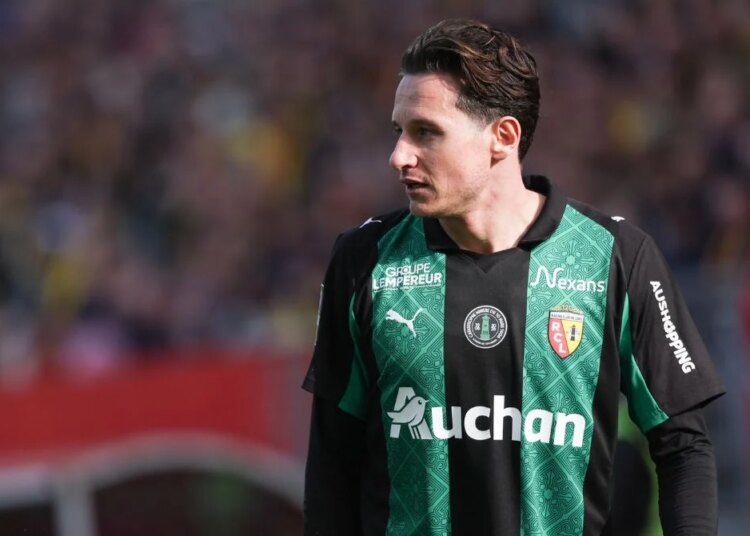 Lens maintient la pression sur le PSG