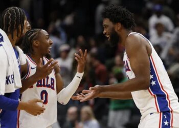 Les Sixers bientôt au complet pour arracher la 6e place