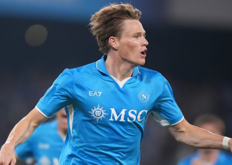 McTominay porte le Napoli