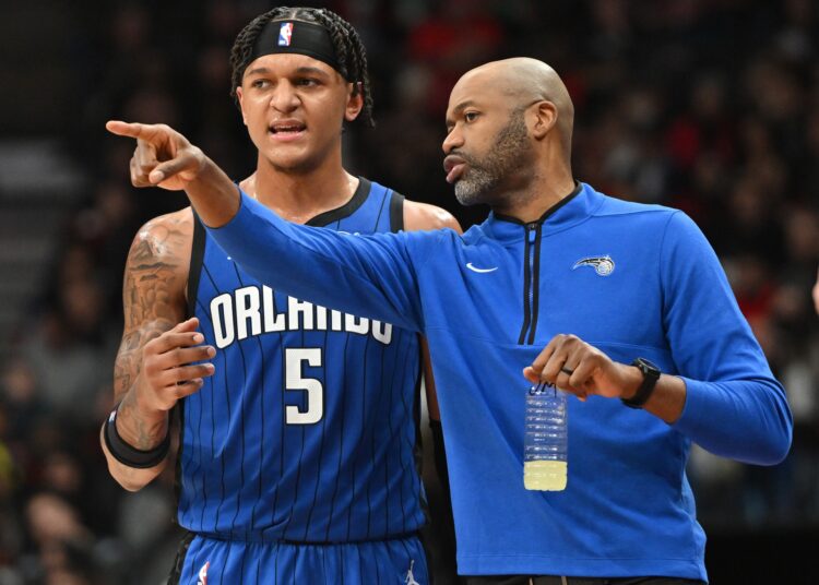 Paolo Banchero avec Jamahl Mosley