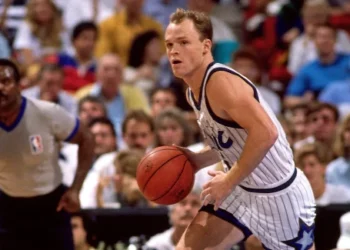 Plus de 35 ans après, Scott Skiles a toujours le record de passes…